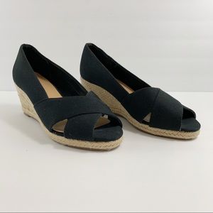 tommy hilfiger narnia espadrille wedge pump